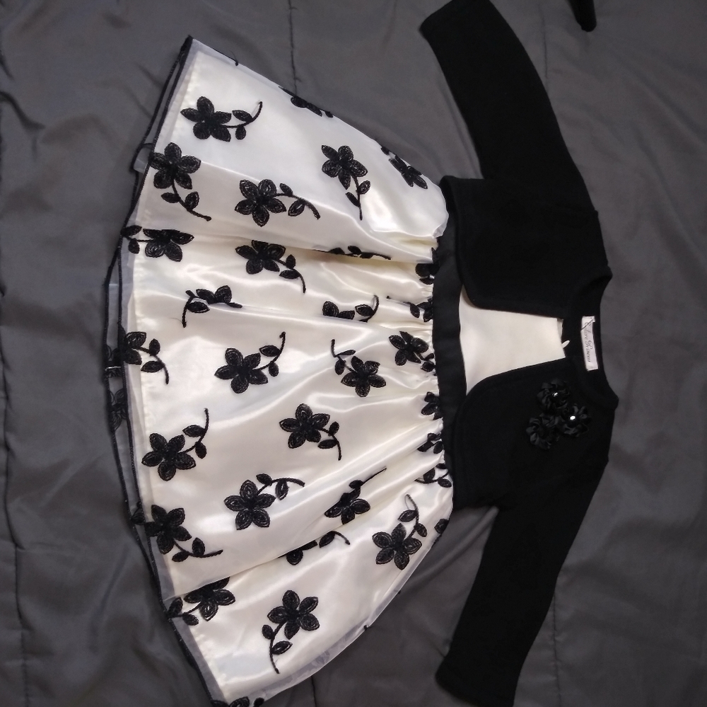 Kid girl dress (Only been worn once)